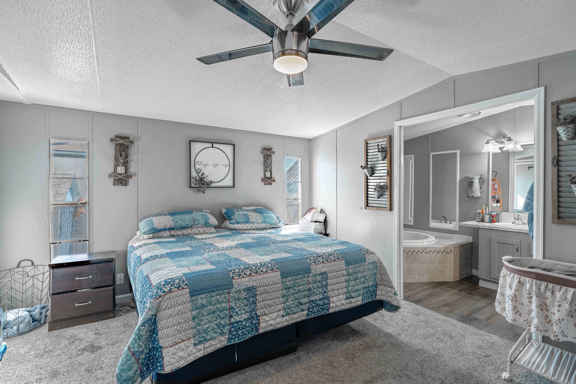2795 Elizebeth-15